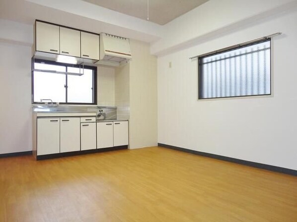 キャッスル305の物件内観写真